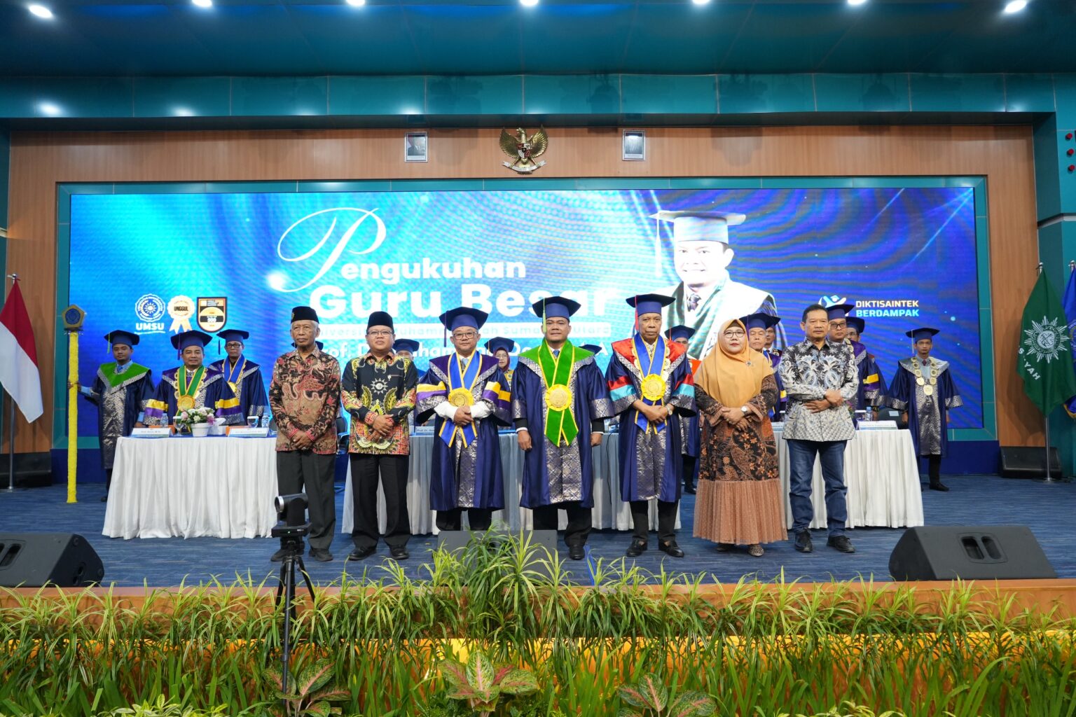 Momen Pengukuhan Guru Besar Bidang Islamic Studies UMSU, Dihadiri Mendikdasmen RI